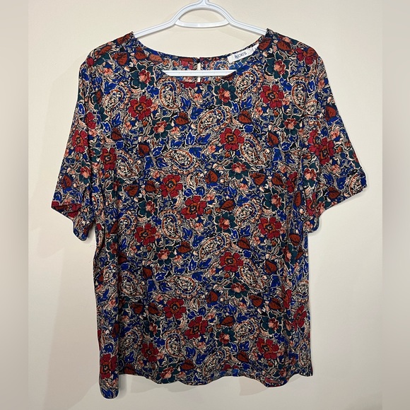 Woman’s Ricki’s blouse - Picture 2 of 4